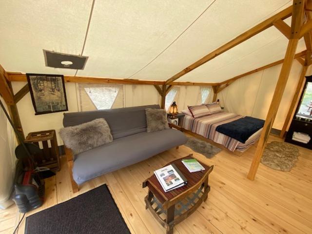 Umpqua'S Last Resort - Wilderness Cabins, Rv Park & Glamping Idleyld Park Exterior foto