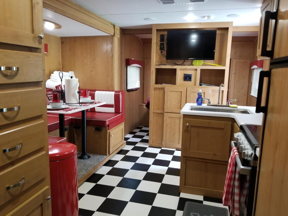 Umpqua'S Last Resort - Wilderness Cabins, Rv Park & Glamping Idleyld Park Exterior foto