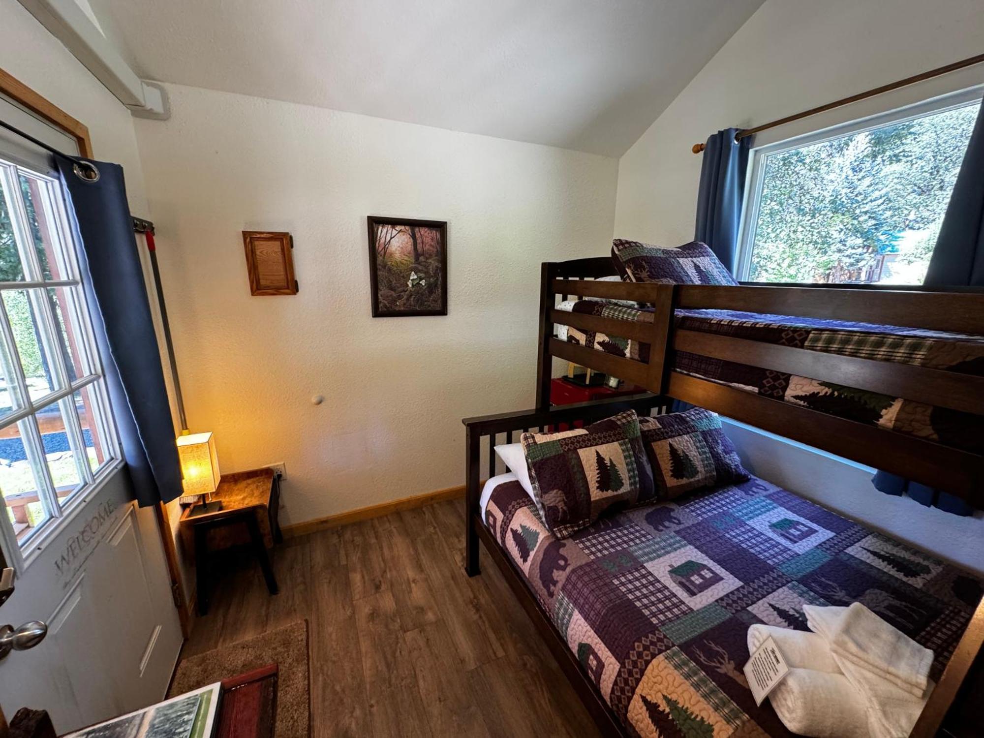 Umpqua'S Last Resort - Wilderness Cabins, Rv Park & Glamping Idleyld Park Exterior foto